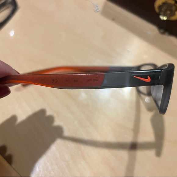 Nike eyeglass frames - Picture 3 of 4